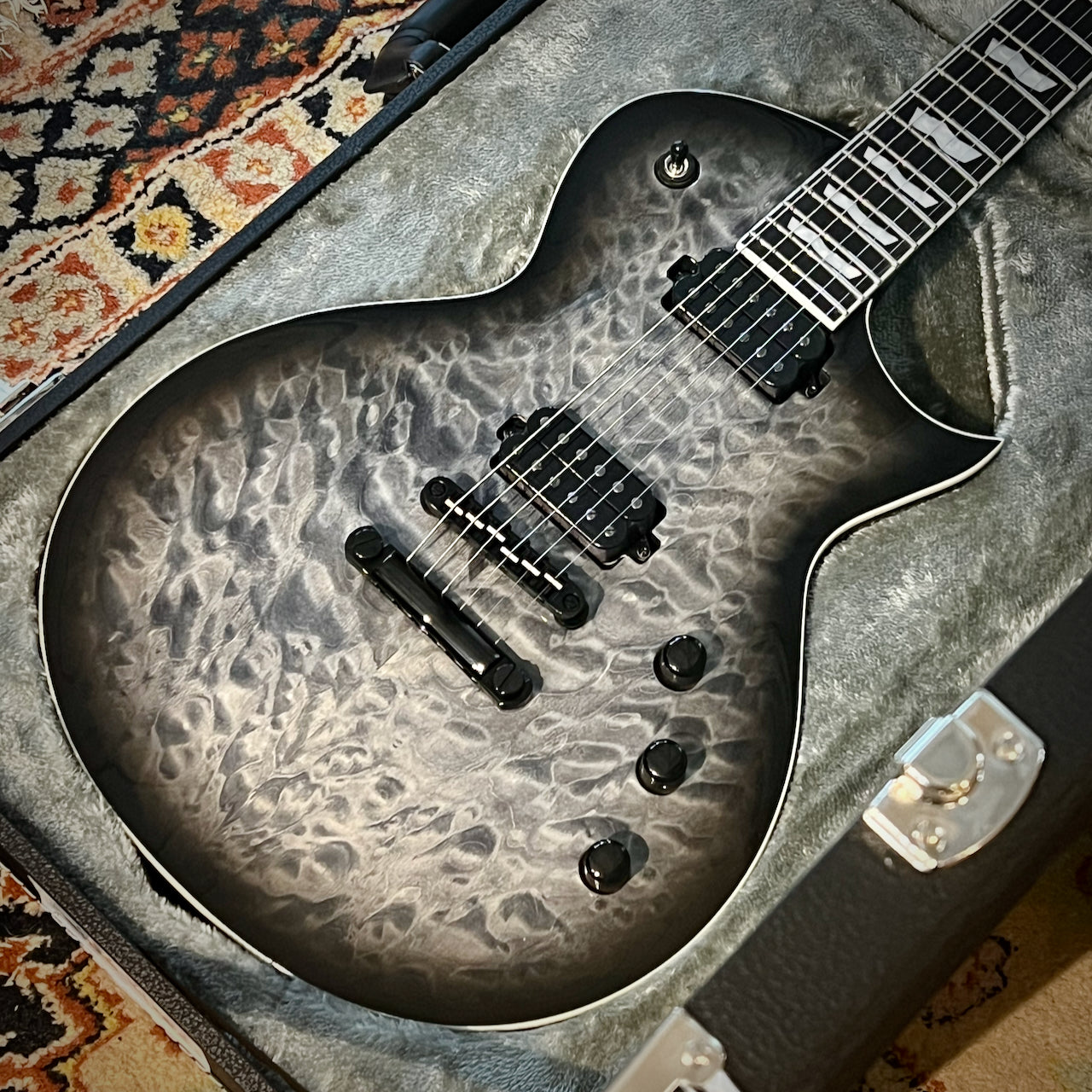 LTD EC-1000T Quilted Maple Charcoal Burst, with ESP Hardshell Case, LEC1000TCTMQMCHB