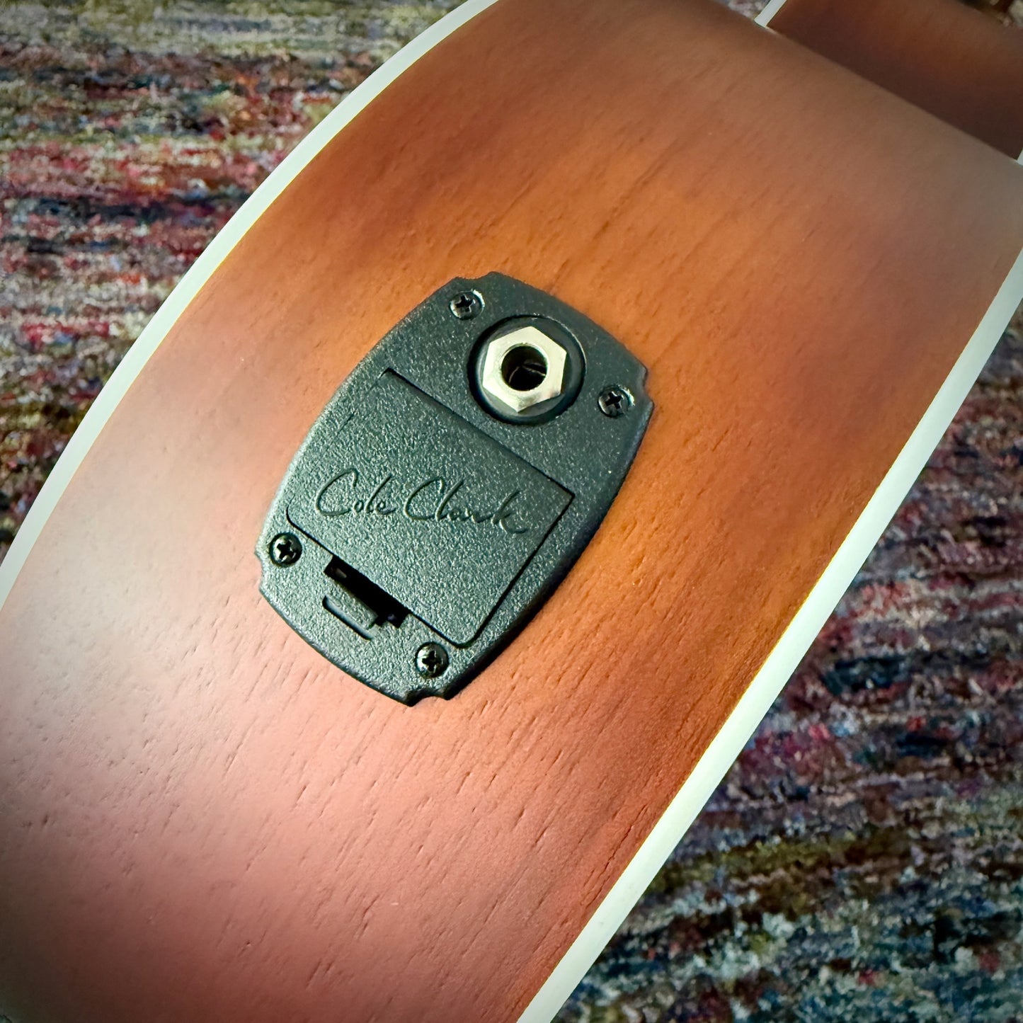 Cole Clark AN Grand Auditorium, Australian Blackwood Face back & sides, cutaway, Sunburst, white binding (CCAN2EC-BLBL-SUN)