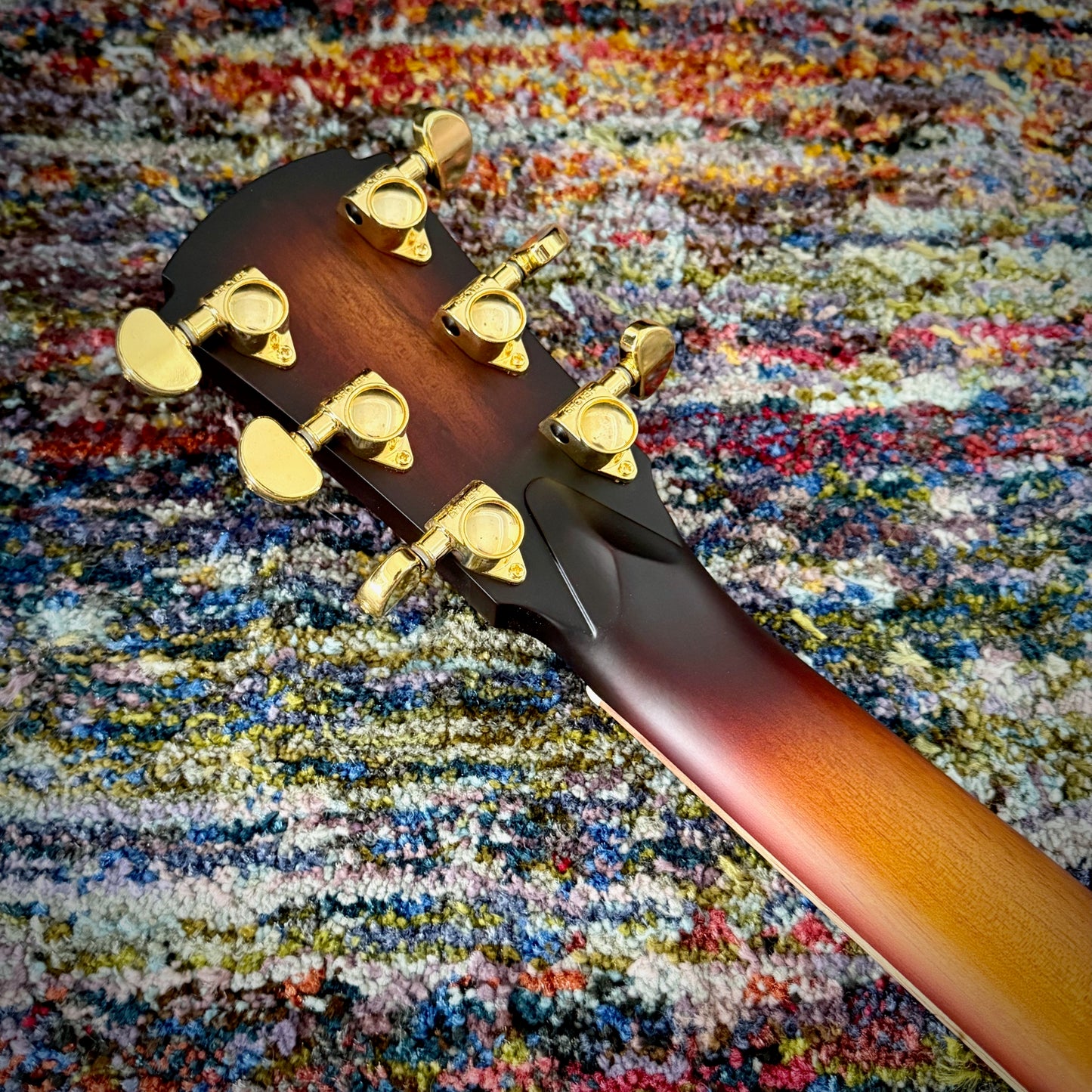 Cole Clark AN Grand Auditorium, Australian Blackwood Face back & sides, cutaway, Sunburst, white binding (CCAN2EC-BLBL-SUN)