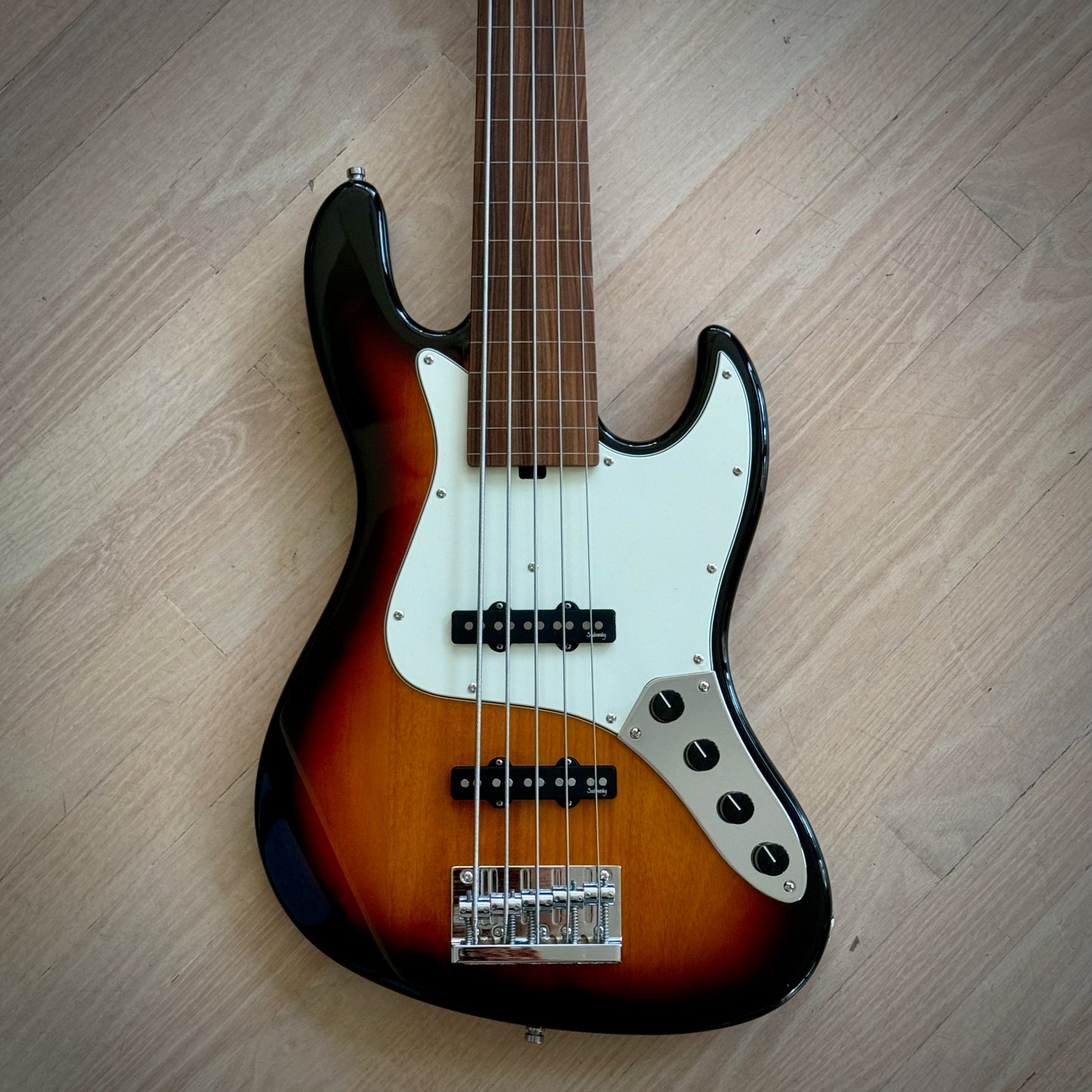 Sadowsky MetroExpress 21-Fret Vintage J/J Bass, Morado Fingerboard, Fretless With Lines, 5-String - Tobacco Sunburst Transparent High Polish (SMX21VJ5 69R OKU F2)