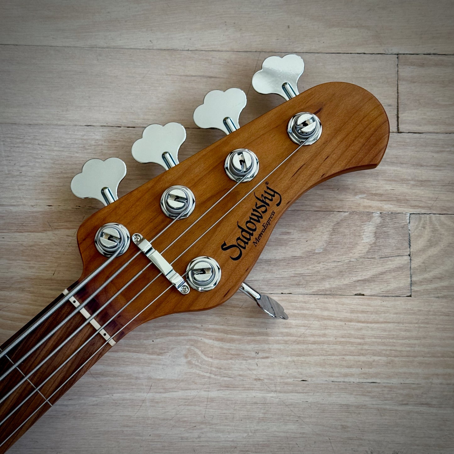 Sadowsky MetroExpress 21-Fret Vintage J/J Bass, Morado Fingerboard, Fretless With Lines, 5-String - Tobacco Sunburst Transparent High Polish (SMX21VJ5 69R OKU F2)