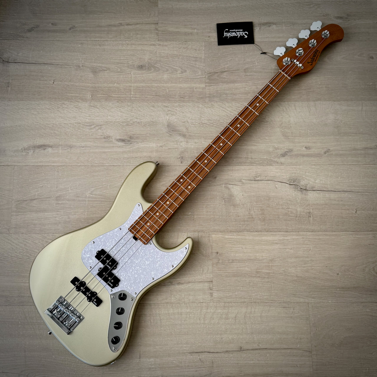 Sadowsky MetroExpress 21-Fret Hybrid P/J Bass, Morado Fingerboard, 4-String - Solid Champagne Metallic High Polish (SMX21HP4 J7R OKU FR)