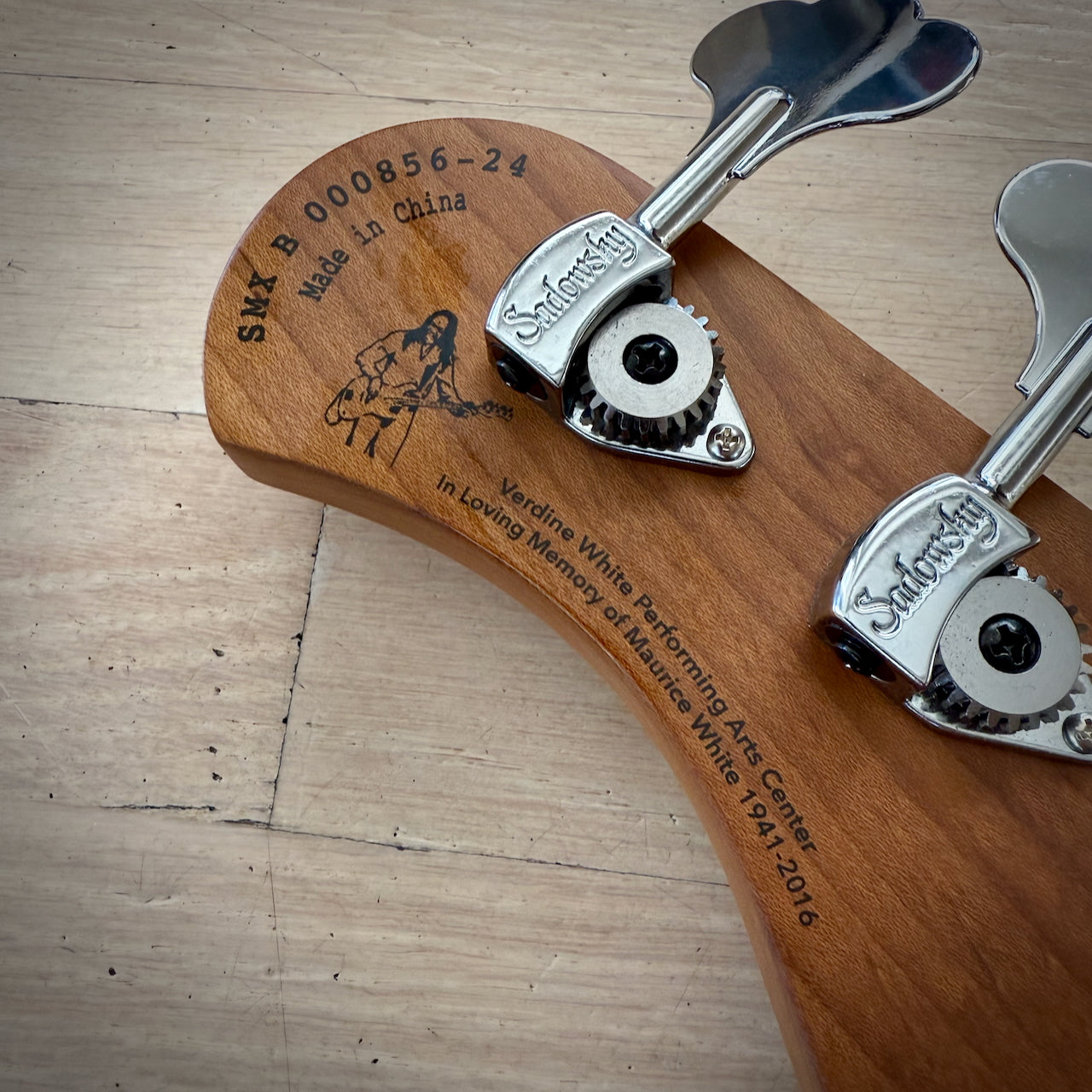 Sadowsky MetroExpress 21-Fret Verdine White Artist Line Bass, Morado Fingerboard, 4-String - Solid Olympic White High Polish (SMX21VW4 28R OKU FR)