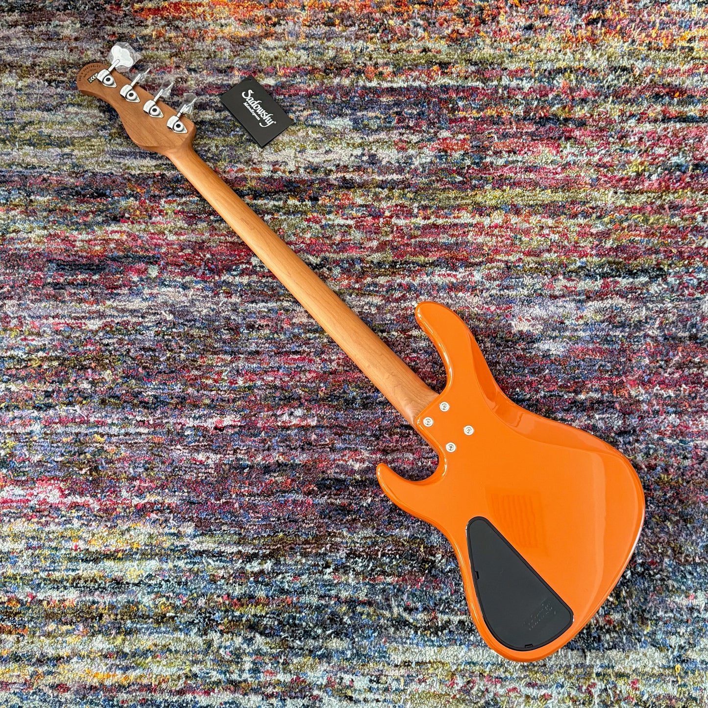 Sadowsky MetroExpress 24-Fret Modern Bass, Roasted Maple Fingerboard, 4-String - Solid Candy
Apple Orange Metallic High Polish