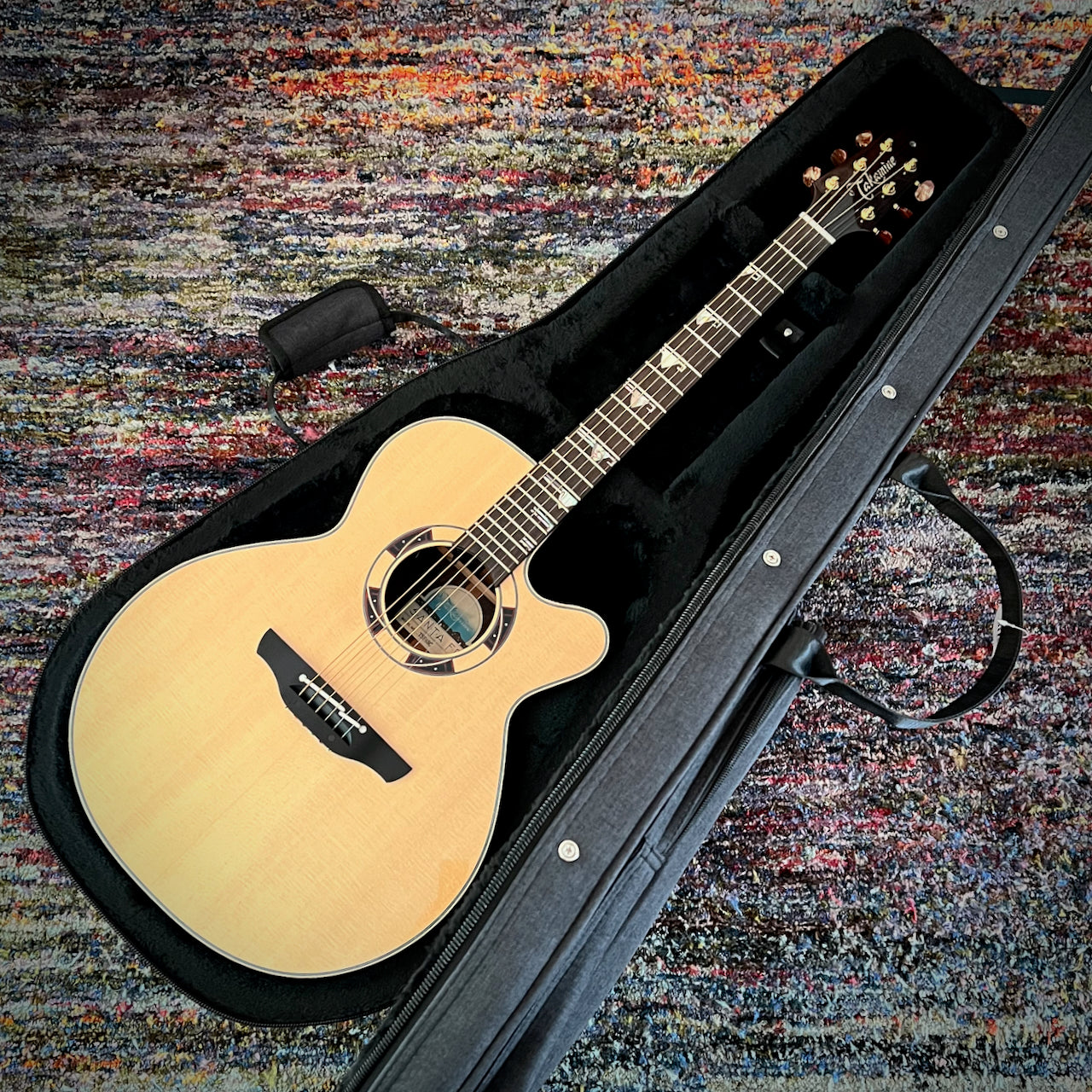 Takamine TSF48C Santa Fe NEX Cutaway Acoustic/Electric Guitar w/ Case