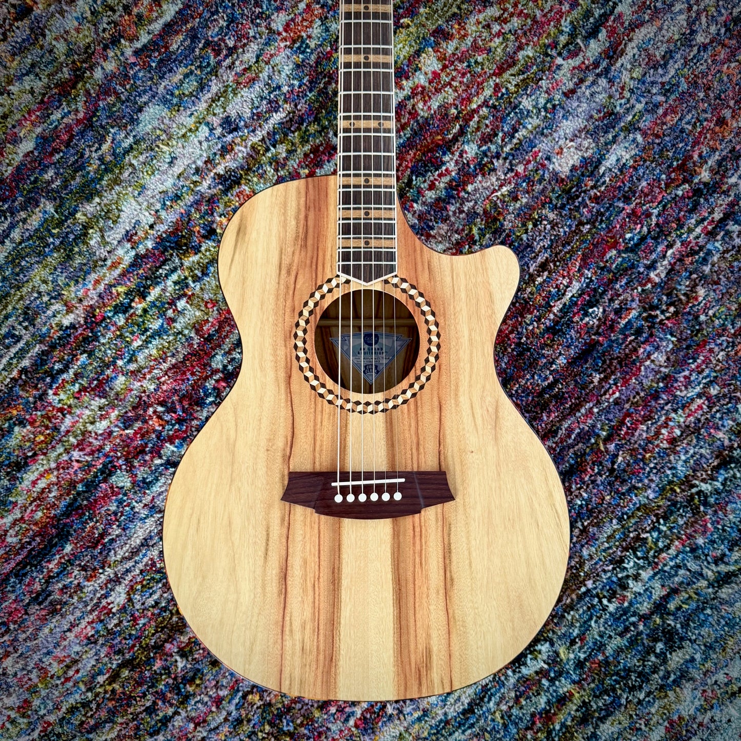 Cole Clark CCSRDLXANEC-CLCLR Studio Recording Deluxe Grand Auditorium, Camphor Laurel top, back, sides, Tortoise Binding, Stunning Rosewood Fretboard and Rosette Inlays (2501202)