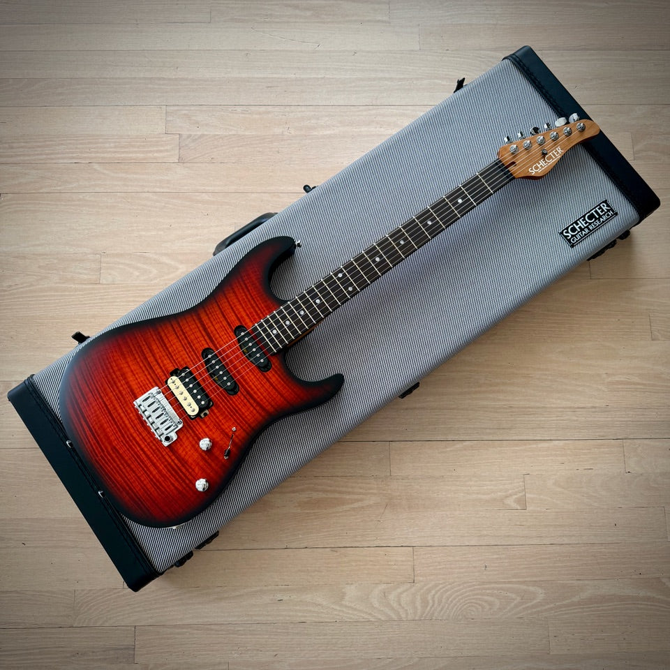 Schecter USA Sunset Custom-II HSS, Tiger Eye Satin with Tweed Hardshell Case