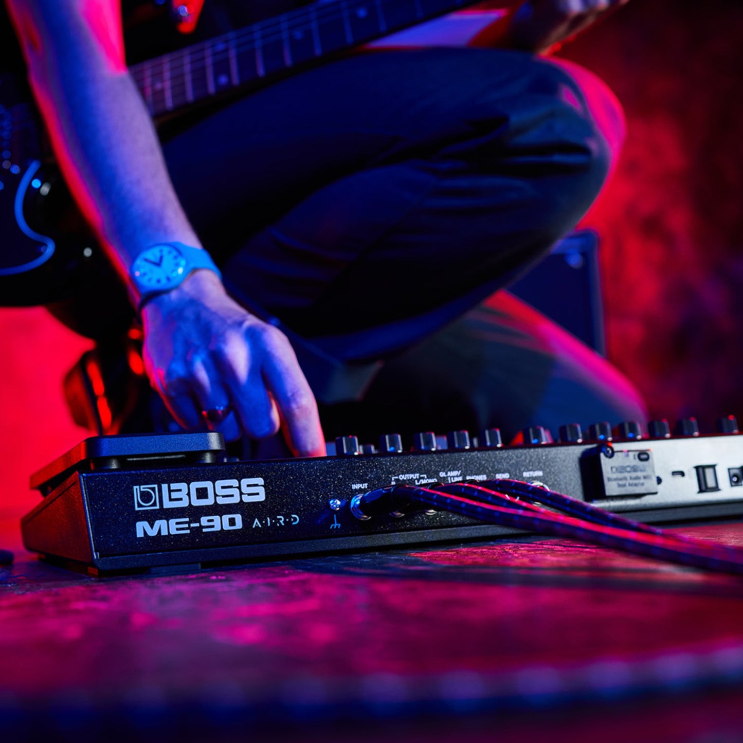 BOSS ME-90 Guitar Multi-Effects Processor + CB-BM-M Case Bundle