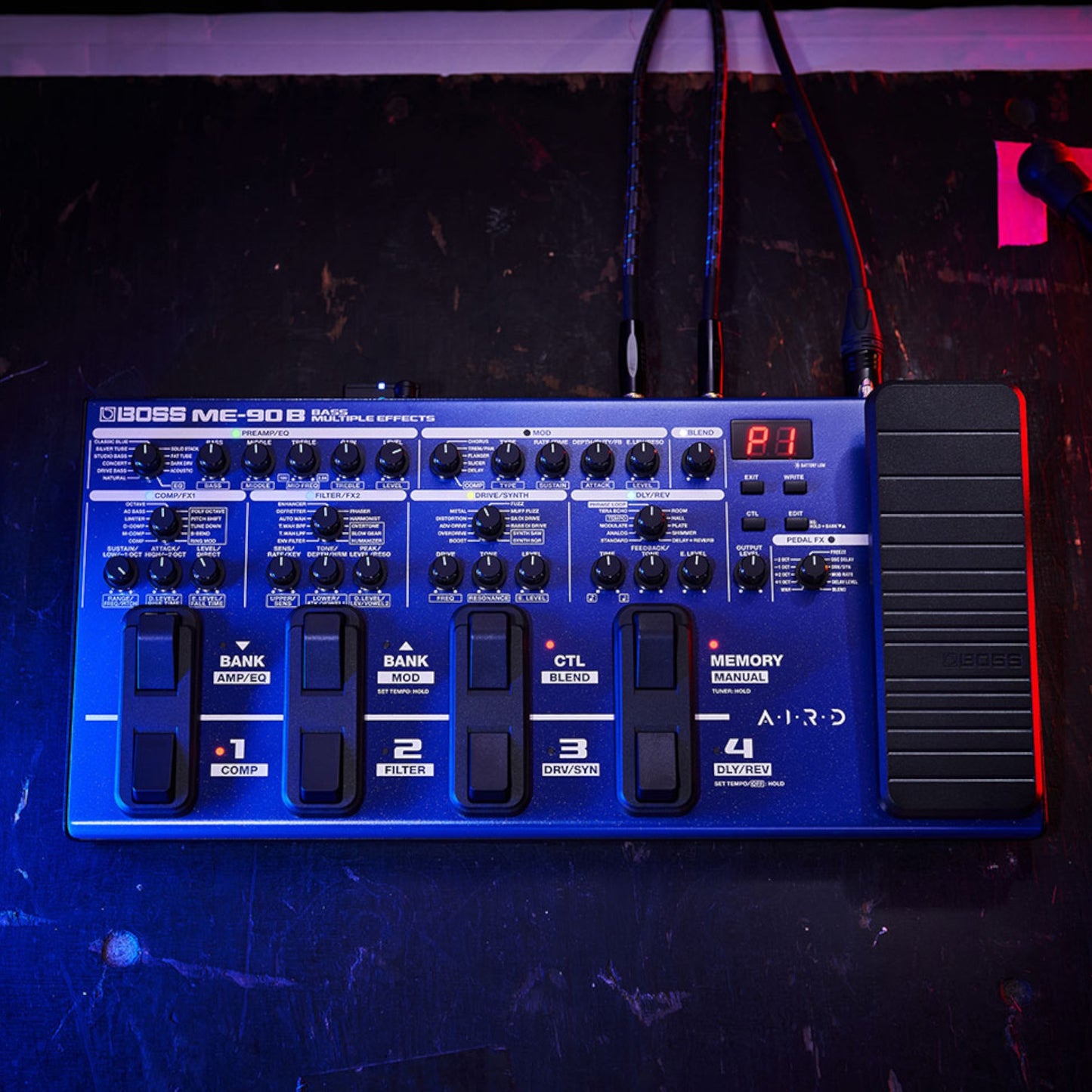 BOSS ME-90B Bass Multi-Effects Processor + CB-BM-M Case Bundle