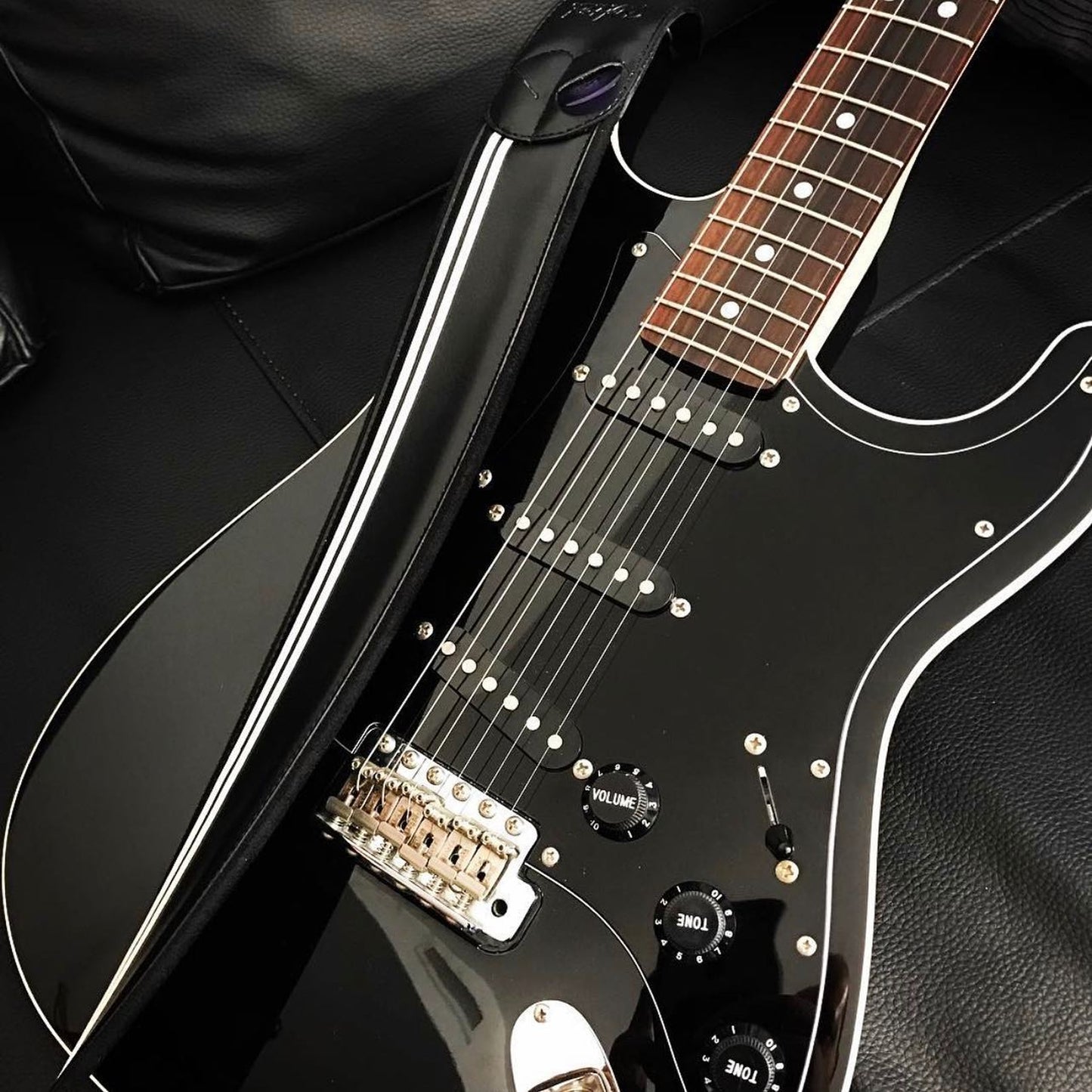 RightOn! Straps Mojo RACE-60 Black Padded Vegan Guitar and Bass Strap with Pick Pocket
