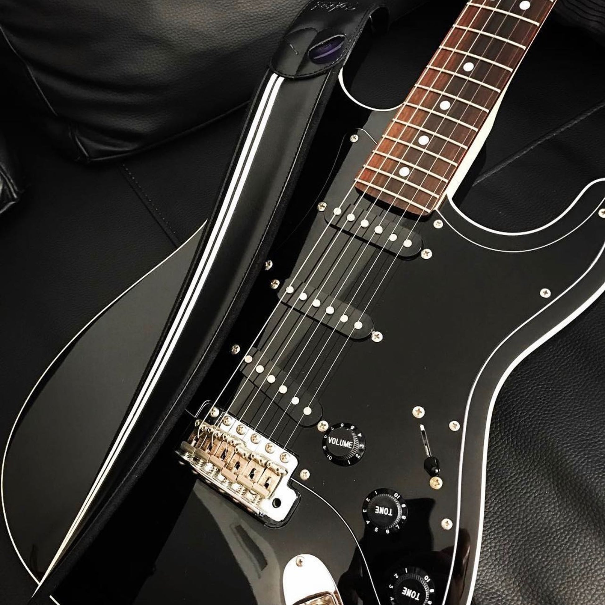 RightOn! Straps Mojo RACE-60 Black Padded Vegan Guitar and Bass Strap with Pick Pocket