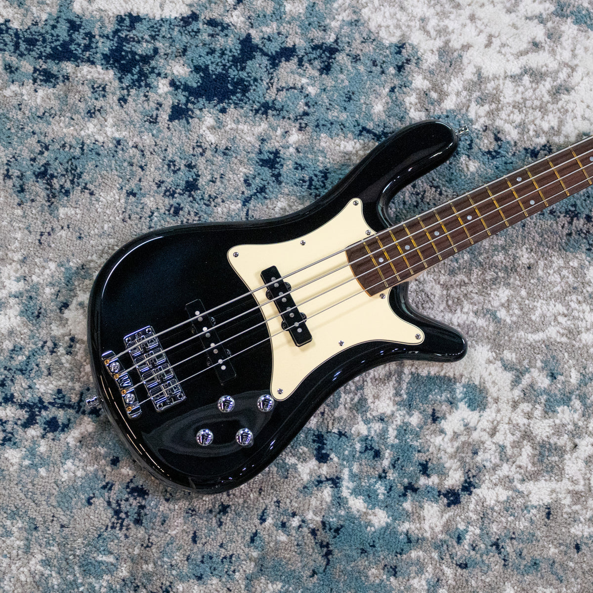 Warwick Pro Series Streamer CV 4-String Bass, Solid Black High Polish, Made in Germany